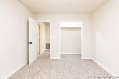 Bedroom - 322 E Young St, Morris, OK 74445 photo 2 of 8