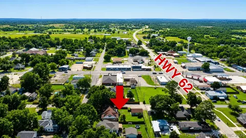 View/Area - 322 E Young St, Morris, OK 74445 photo 2 of 4