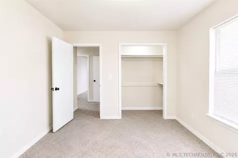 Bedroom - 322 E Young St, Morris, OK 74445 photo 6 of 8