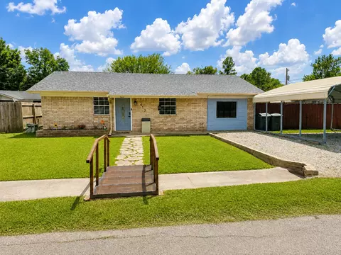 413 Stanton, Calera, OK 74730