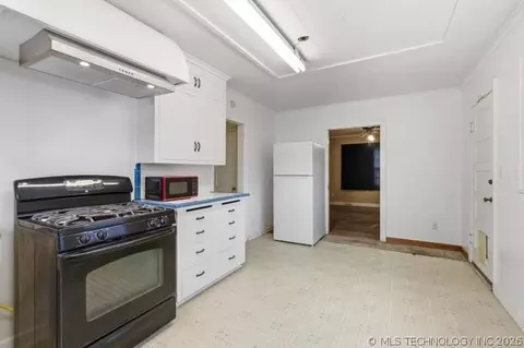 Kitchen - 1011 E 14th, Ada, OK 74820 photo 1 of 5