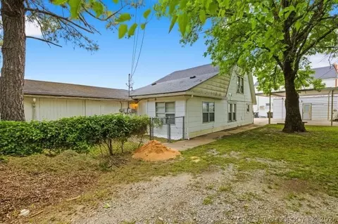 Exterior - 1011 E 14th, Ada, OK 74820 photo 4 of 5