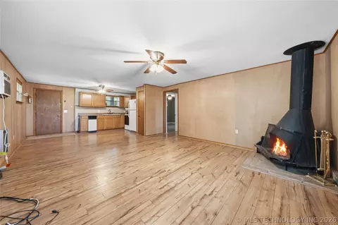 Living - 116635 S 4256 Rd, Checotah, OK 74426 photo 2 of 3