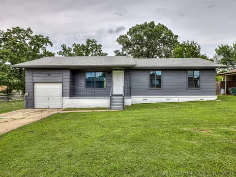 113 W 31st Pl, Sand Springs, OK 74063