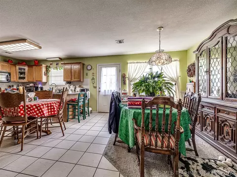 Dining - 36 Meadowlark, Eufaula, OK 74432 photo 1 of 5