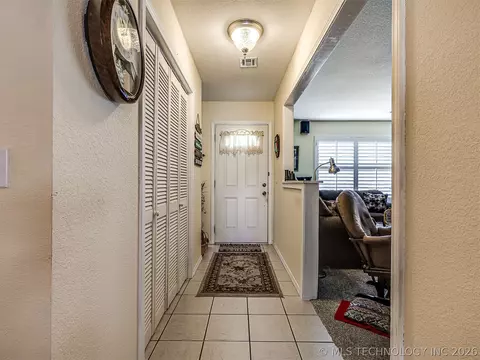 Entry Way - 36 Meadowlark, Eufaula, OK 74432 photo 1 of 4