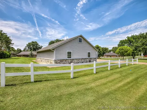 Exterior - 36 Meadowlark, Eufaula, OK 74432 photo 6 of 20