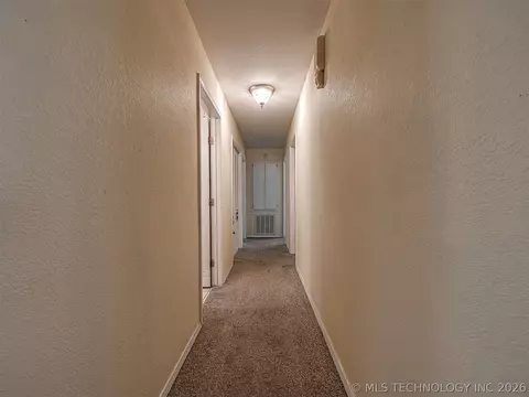 Entry Way - 36 Meadowlark, Eufaula, OK 74432 photo 3 of 4