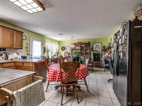 Kitchen - 36 Meadowlark, Eufaula, OK 74432 photo 9 of 9