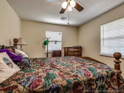 Bedroom - 36 Meadowlark, Eufaula, OK 74432 photo 2 of 7