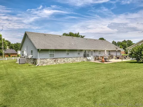 Exterior - 36 Meadowlark, Eufaula, OK 74432 photo 9 of 20