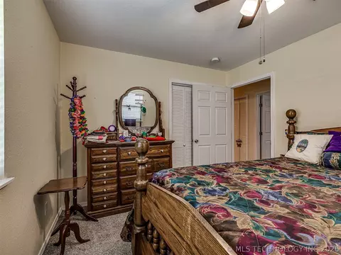 Bedroom - 36 Meadowlark, Eufaula, OK 74432 photo 1 of 7