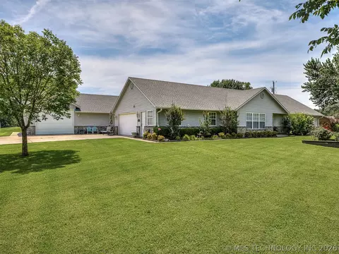 Exterior - 36 Meadowlark, Eufaula, OK 74432 photo 10 of 20