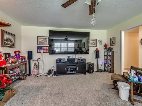 Living - 36 Meadowlark, Eufaula, OK 74432 photo 1 of 5