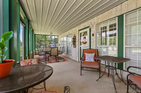 7252 Sunset Cir, Kingston, OK 73439
