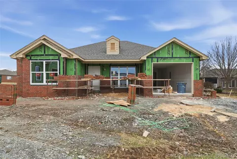 4239 S Greentree Way 56a, Sand Springs, OK 74063
