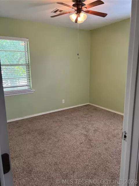 1318 NE 3rd Pl, Pryor, OK 74361 photo 6
