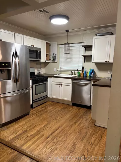 1318 NE 3rd Pl, Pryor, OK 74361 photo 3