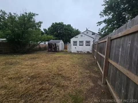 4604 Tuxedo, Bartlesville, OK 74006