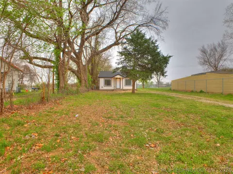 3834 W Admiral Blvd, Tulsa, OK 74127