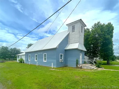 548 S Hickory St, Nowata, OK 74048