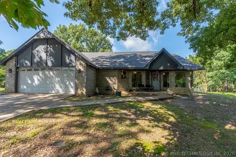17793 Orchard Ln, Spiro, OK 74959