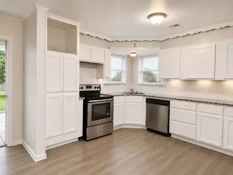 Kitchen - 8512 E 24th Pl, Tulsa, OK 74129 photo 2 of 3