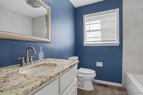 Bath - 8512 E 24th Pl, Tulsa, OK 74129 photo 3 of 4