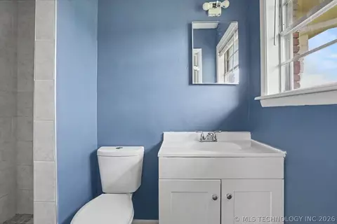 Bath - 8512 E 24th Pl, Tulsa, OK 74129 photo 1 of 4