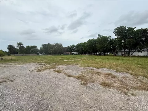 100 W Cedar St, Haskell, OK 74436 photo 9