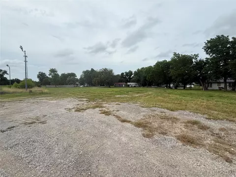 100 W Cedar St, Haskell, OK 74436 photo 8