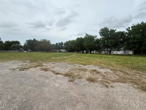 100 W Cedar St, Haskell, OK 74436 photo 6