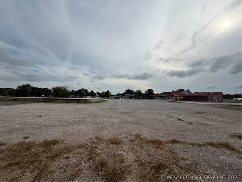 100 W Cedar St, Haskell, OK 74436 photo 27