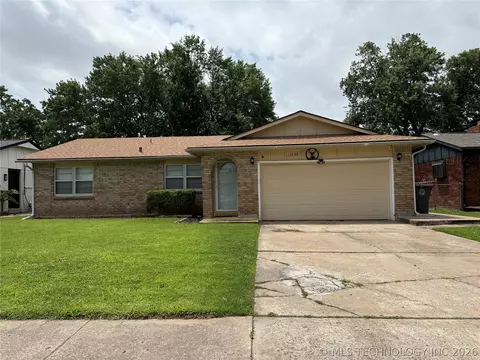 11936 E 37th Pl, Tulsa, OK 74146