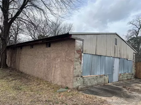808 SE Quincy, Idabel, OK 74745