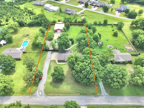View/Area - 9419 Haskell Dr NW, Broken Arrow, OK 74014 photo 3 of 6
