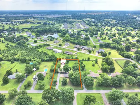 View/Area - 9419 Haskell Dr NW, Broken Arrow, OK 74014 photo 5 of 6