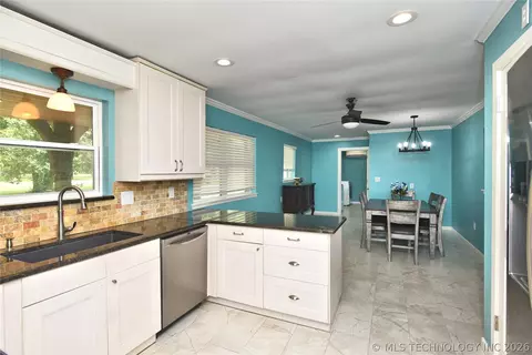 Kitchen - 9419 Haskell Dr NW, Broken Arrow, OK 74014 photo 3 of 3