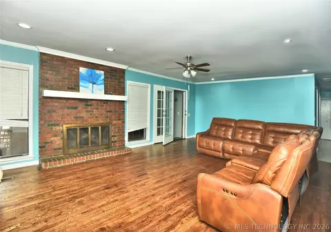 Living - 9419 Haskell Dr NW, Broken Arrow, OK 74014 photo 1 of 3