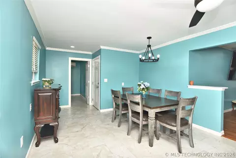 Dining - 9419 Haskell Dr NW, Broken Arrow, OK 74014 photo 3 of 3
