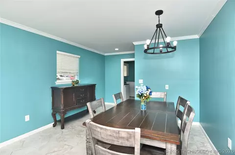 Dining - 9419 Haskell Dr NW, Broken Arrow, OK 74014 photo 2 of 3