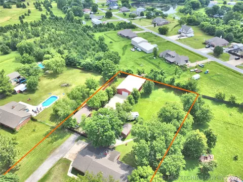 View/Area - 9419 Haskell Dr NW, Broken Arrow, OK 74014 photo 2 of 6