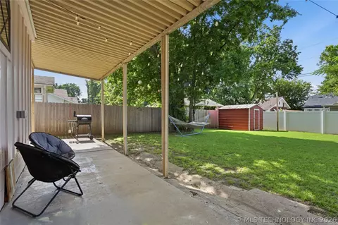 Exterior - 1904 E 14th St, Tulsa, OK 74104 photo 2 of 5