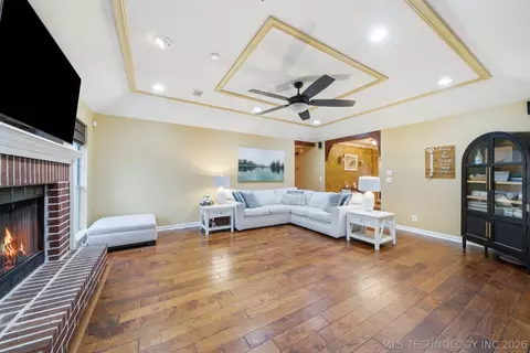 Living - 9007 E 76th St, Tulsa, OK 74133 photo 2 of 2