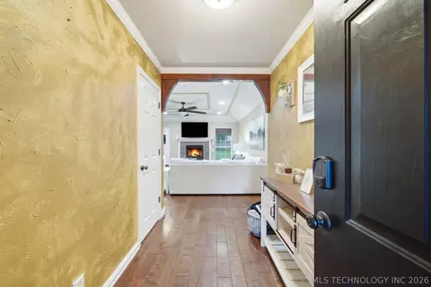 Entry Way - 9007 E 76th St, Tulsa, OK 74133 photo 1 of 2