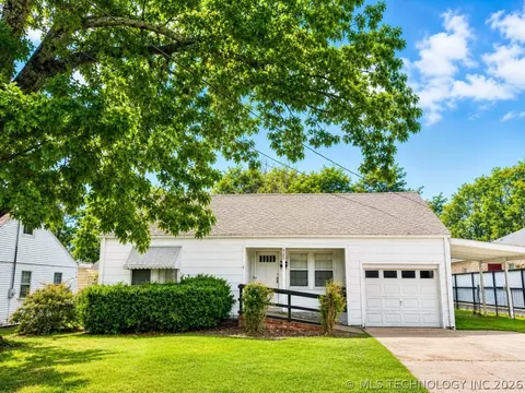 925 Callie Ave, Tahlequah, OK 74464