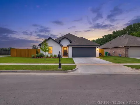 7030 E 155th Pl S, Bixby, OK 74008