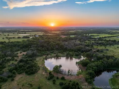 2 E Lone Chimney Rd, Glencoe, OK 74032 photo 2