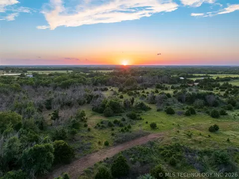2 E Lone Chimney Rd, Glencoe, OK 74032 photo 13