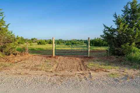2 E Lone Chimney Rd, Glencoe, OK 74032 photo 19